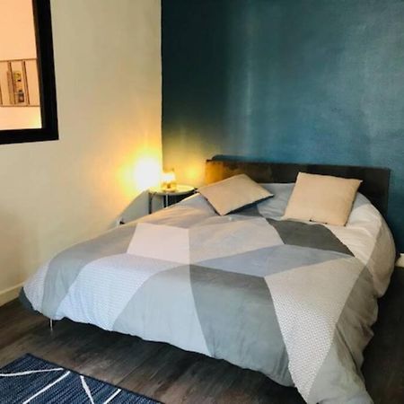 Au Coeur Du Vieux Bayeux, Logement De Charme Apartment Bagian luar foto